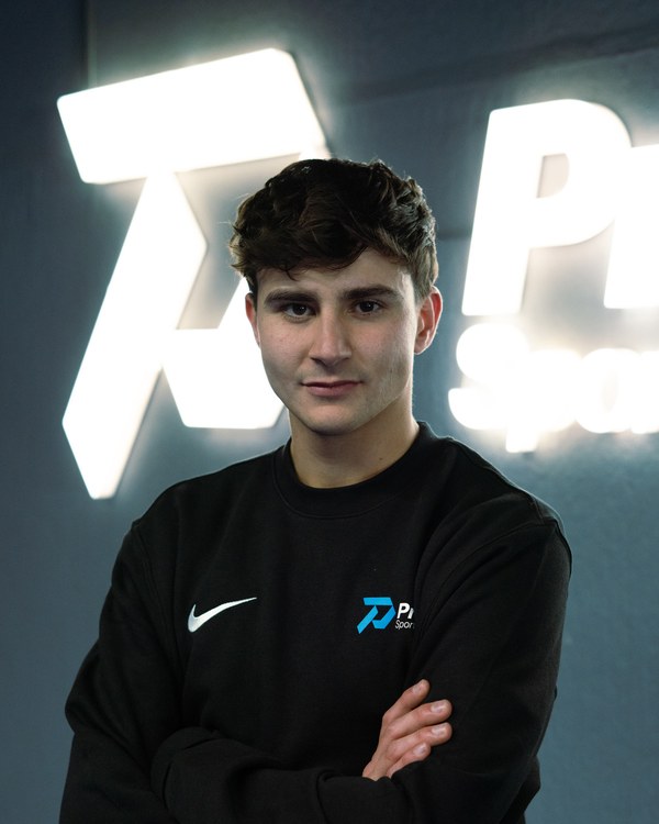 Retrato de Alejandro Llorente, preparación física y readaptación en Prime Sport Center