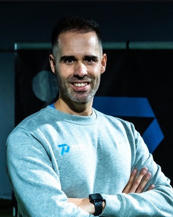 Retrato de Javier Ledesma, preparación física y readaptación en Prime Sport Center