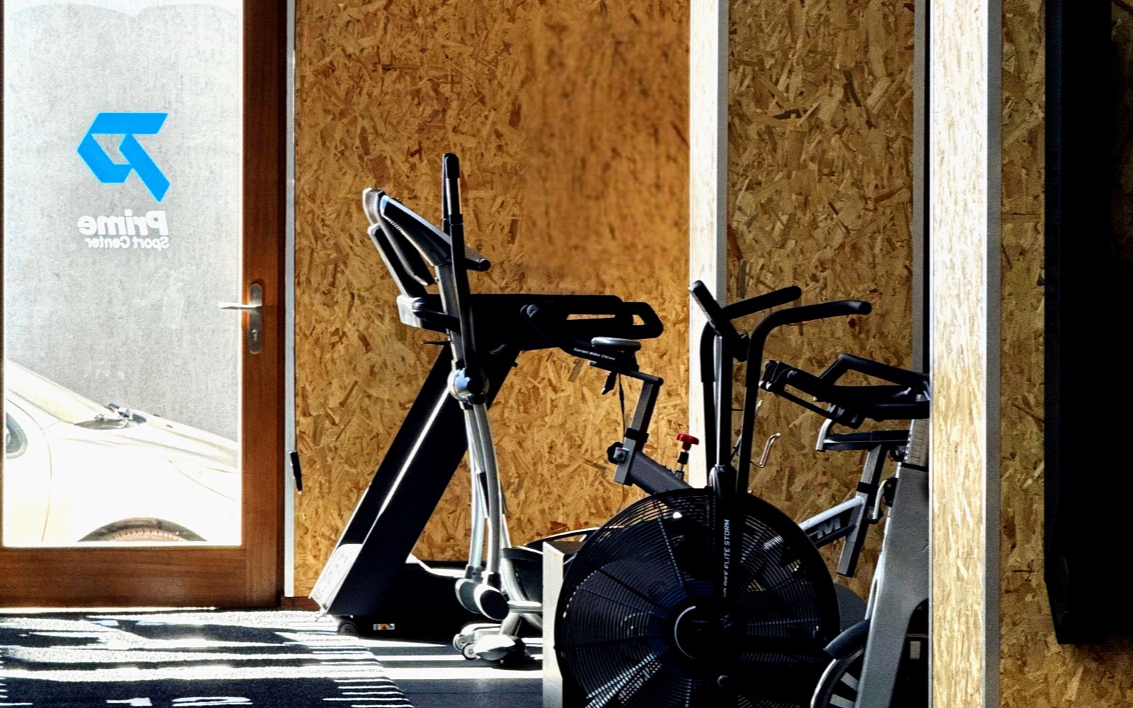 Zona de cardio de la sede de Prime Sport Center en Granada