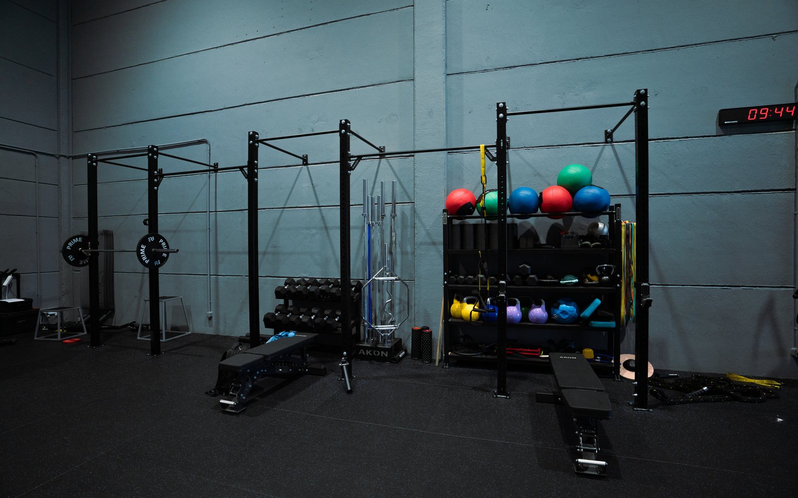 Material de fuerza y readaptación en la sede de Móstoles de Prime Sport Center