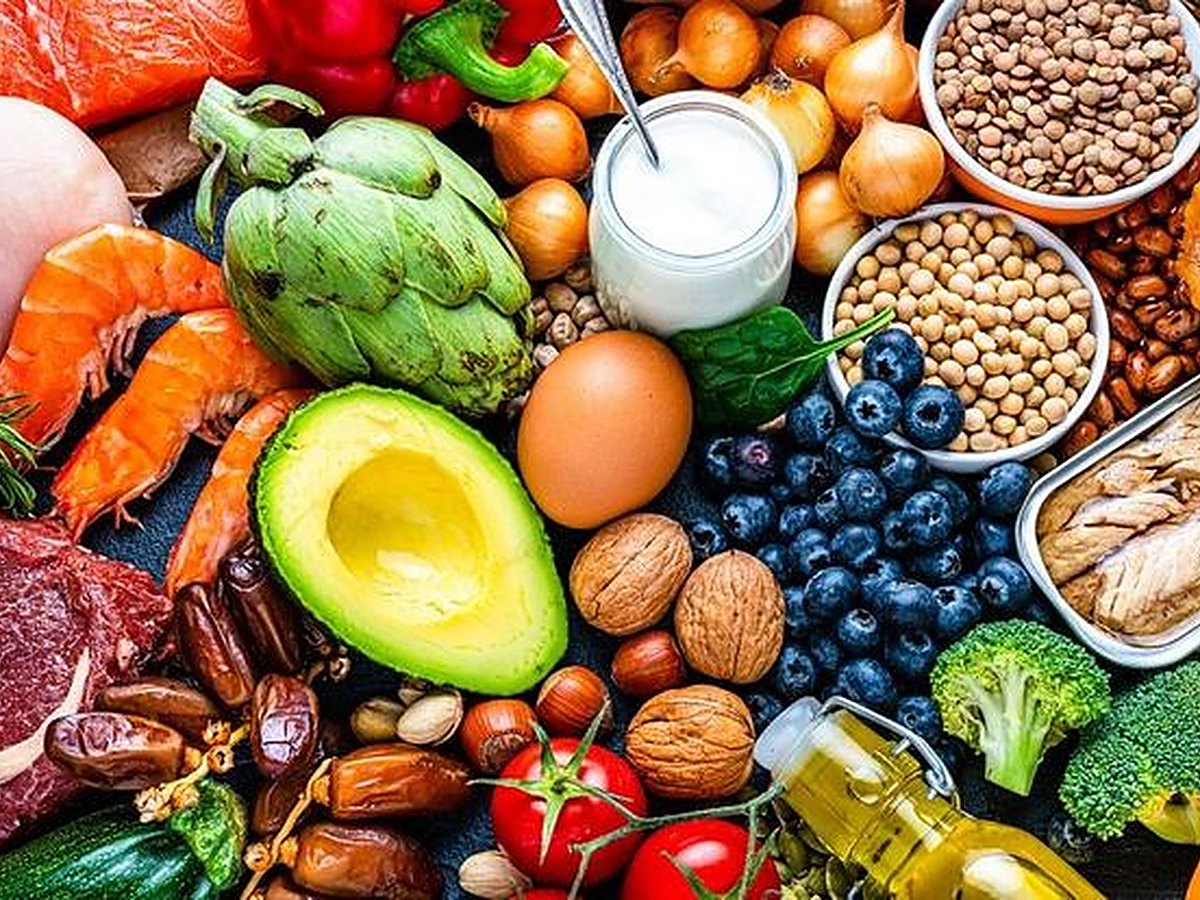 Alimentos frescos: pescado, carne, huevos, legumbres, fruta, verdura y frutos secos