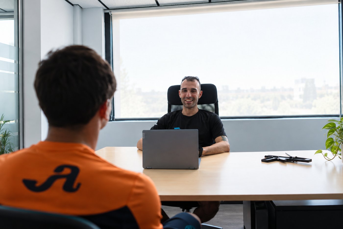 Sesión de psicología deportiva entre jugador y profesional en Prime Sport Center
